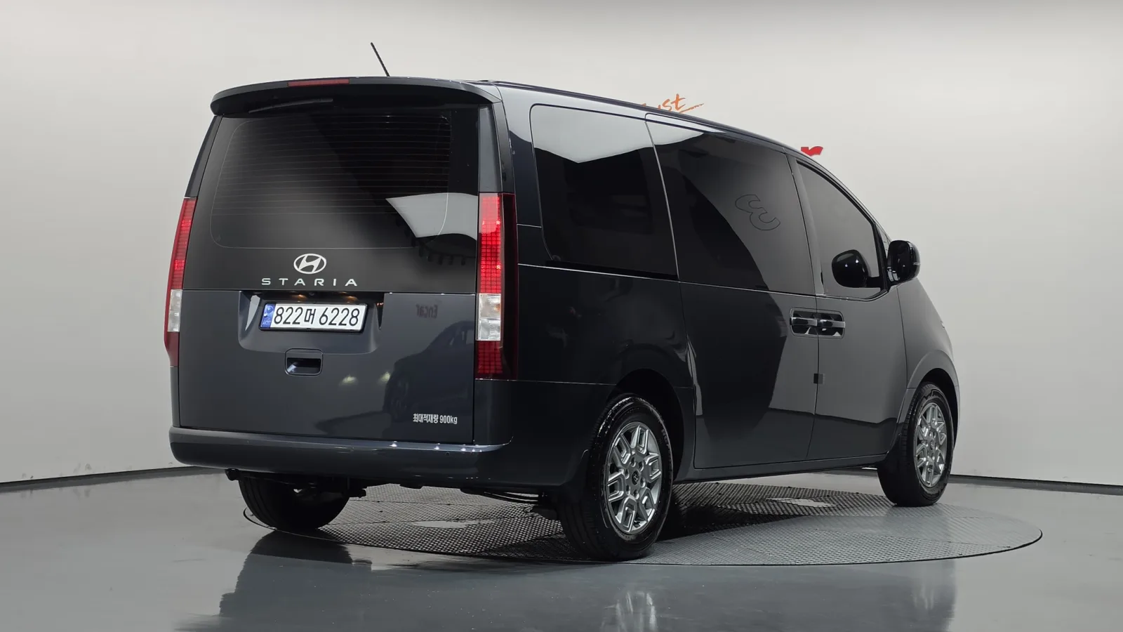 2025 Hyundai Staria