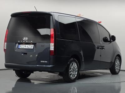 2025 Hyundai Staria