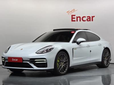 2023 Porsche Panamera
