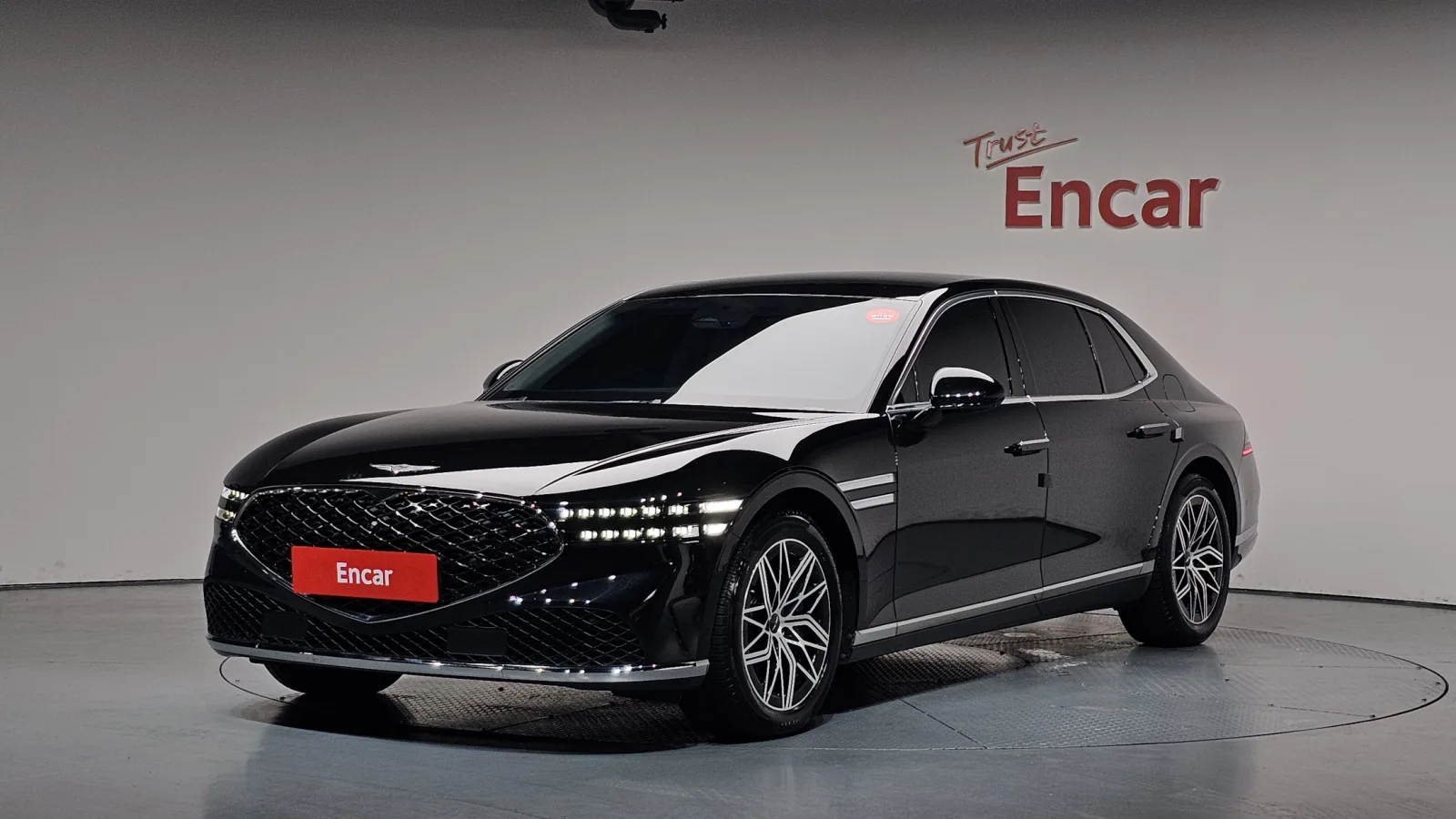 2023 Genesis G90