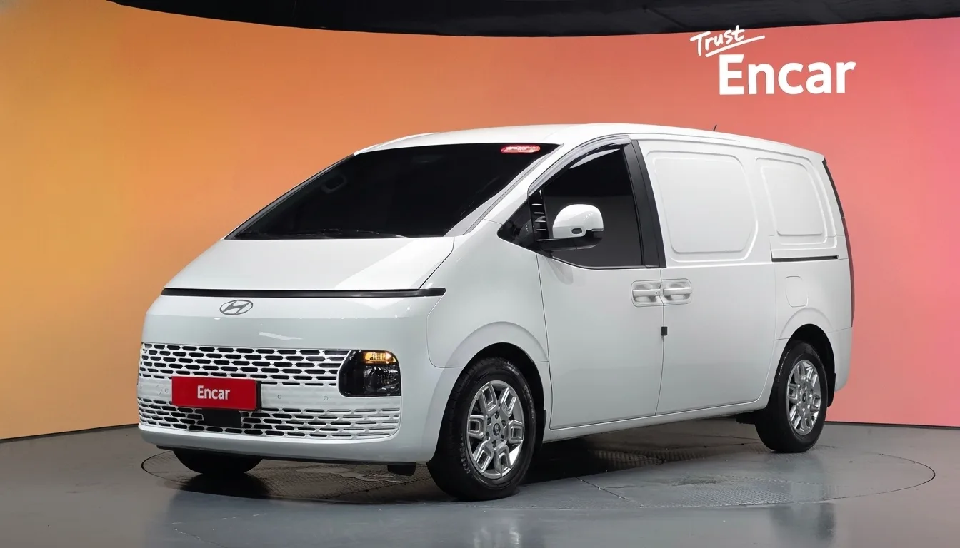 2025 Hyundai Staria