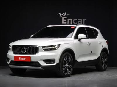 2020 Volvo XC40
