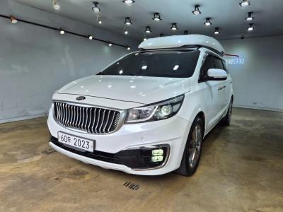 2015 Kia Carnival
