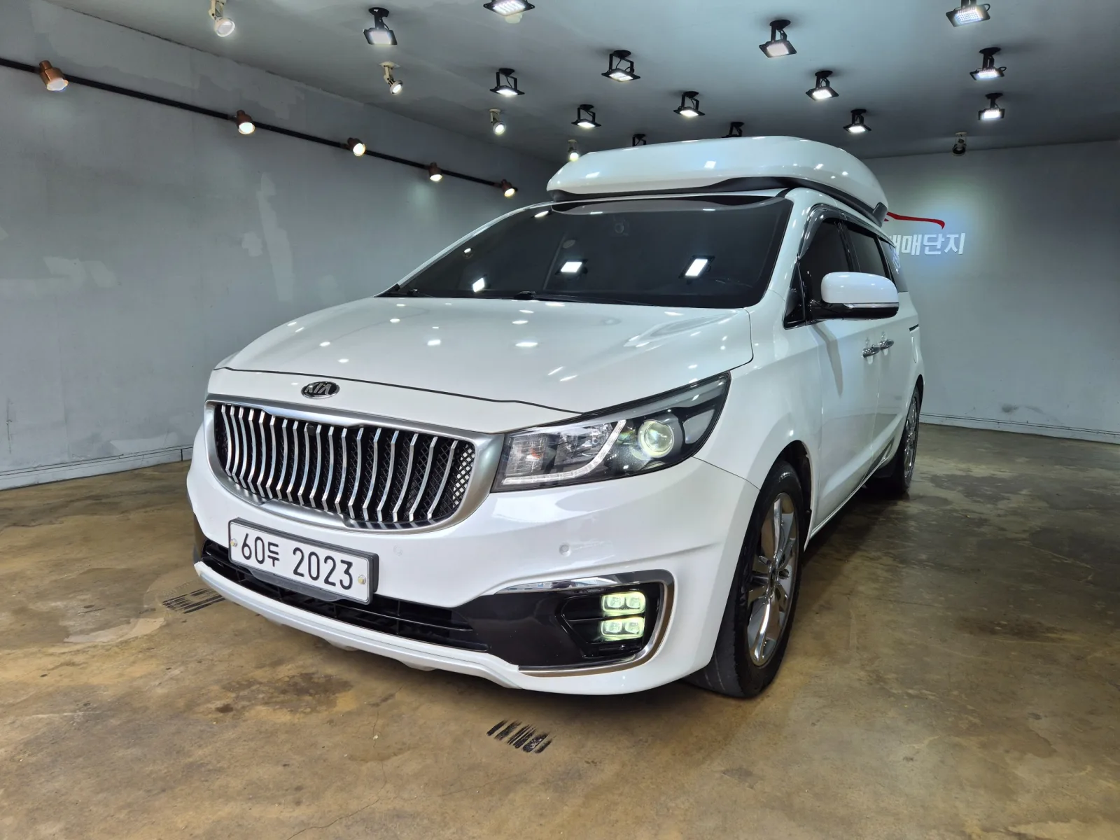 2015 Kia Carnival
