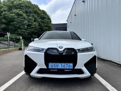 2025 BMW iX