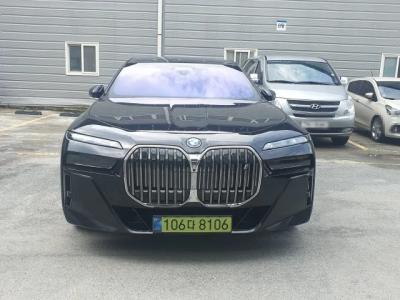 2025 BMW i7