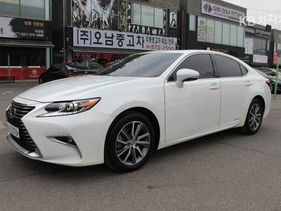 Lexus New ES 300h 슈프림 (2017년형)