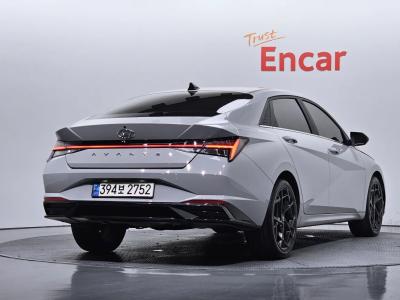 Hyundai Elantra 2022