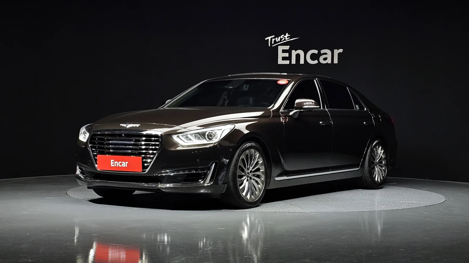 2018 Genesis EQ900