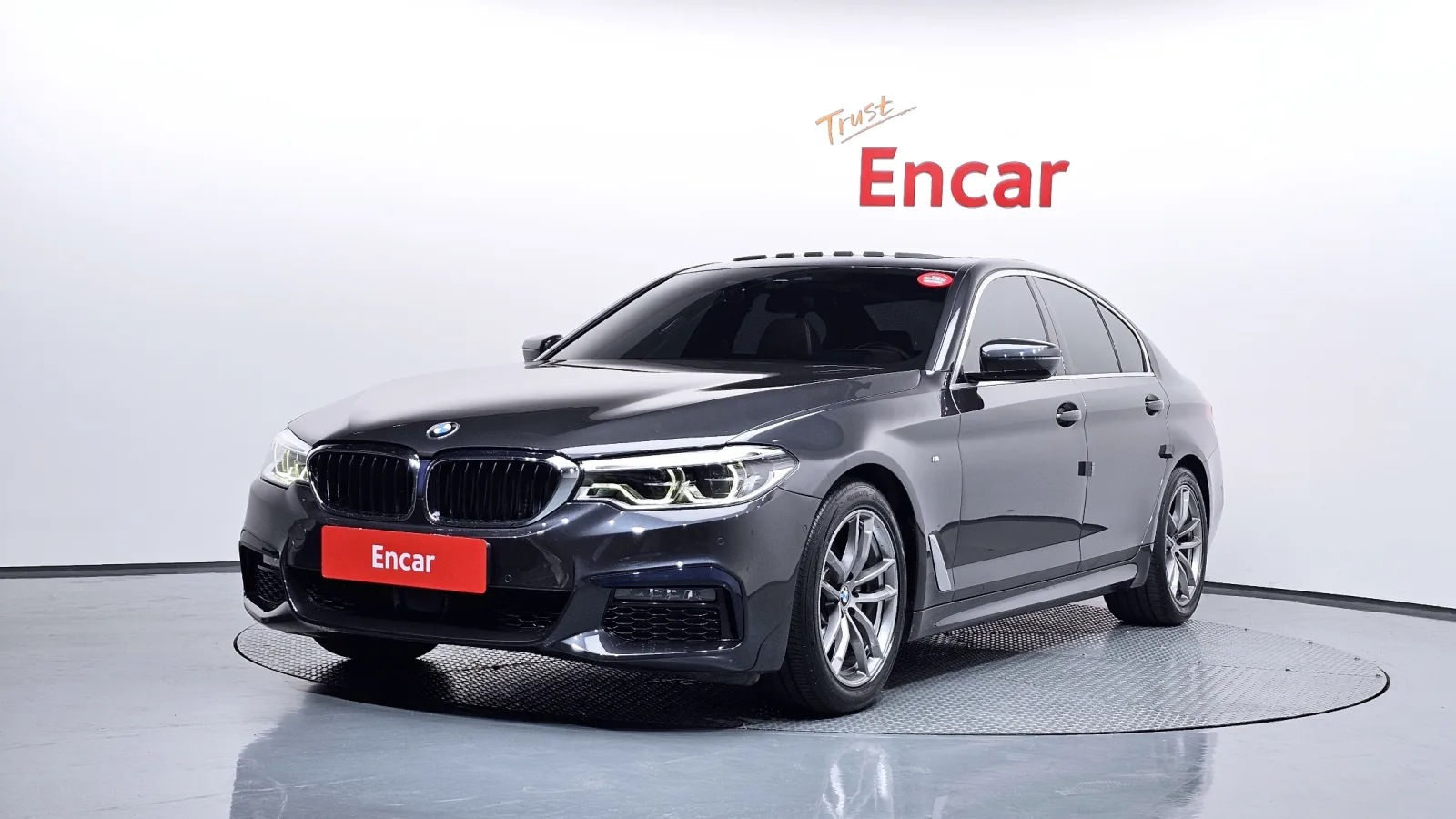 سيارة BMW الفئة الخامسة طراز 2020
