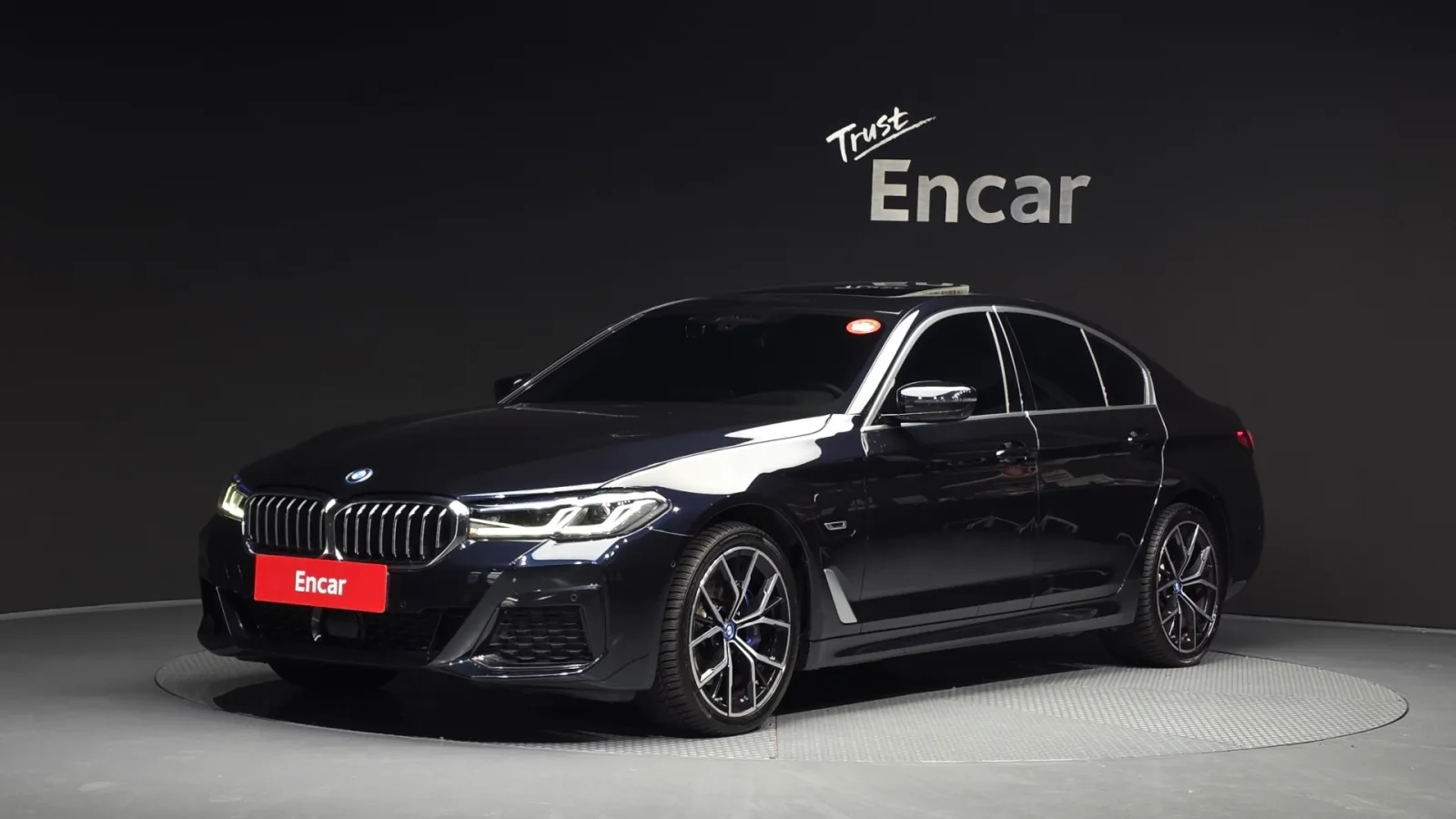 سيارة BMW الفئة الخامسة طراز 2022