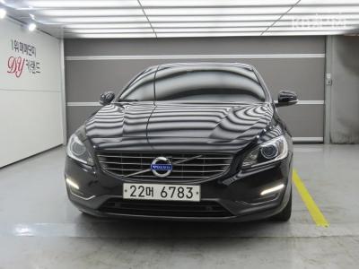 Volvo S60 D2 (2015년형)