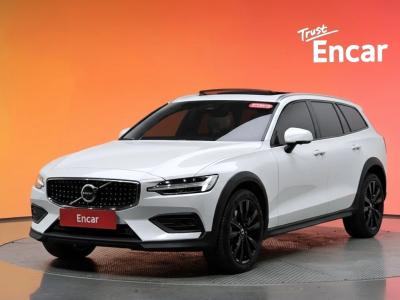 2024 Volvo V60