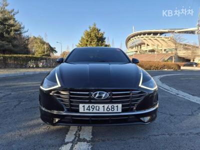Hyundai Sonata (DN8) 2.0 프리미엄 (2021년형)