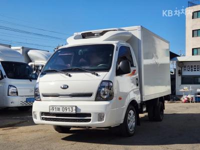Kia Bongo3 1톤 RefrigeratedBox Truck 초장축 표준형 킹캡 럭셔리 (2017년형)