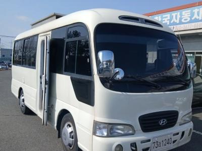 2004 Hyundai Bus Type