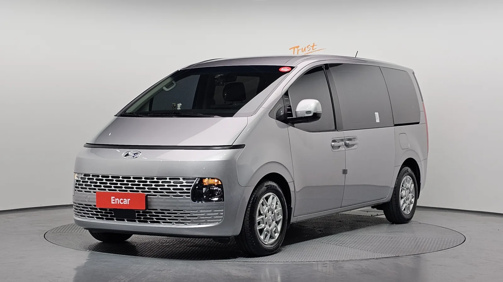 2024 Hyundai Staria