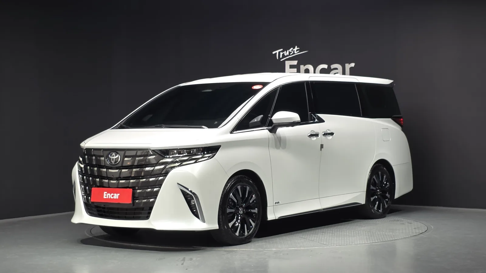 2025 Toyota Alphard