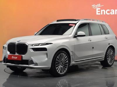 2025 BMW X7