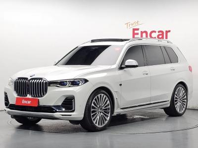 2021 BMW X7