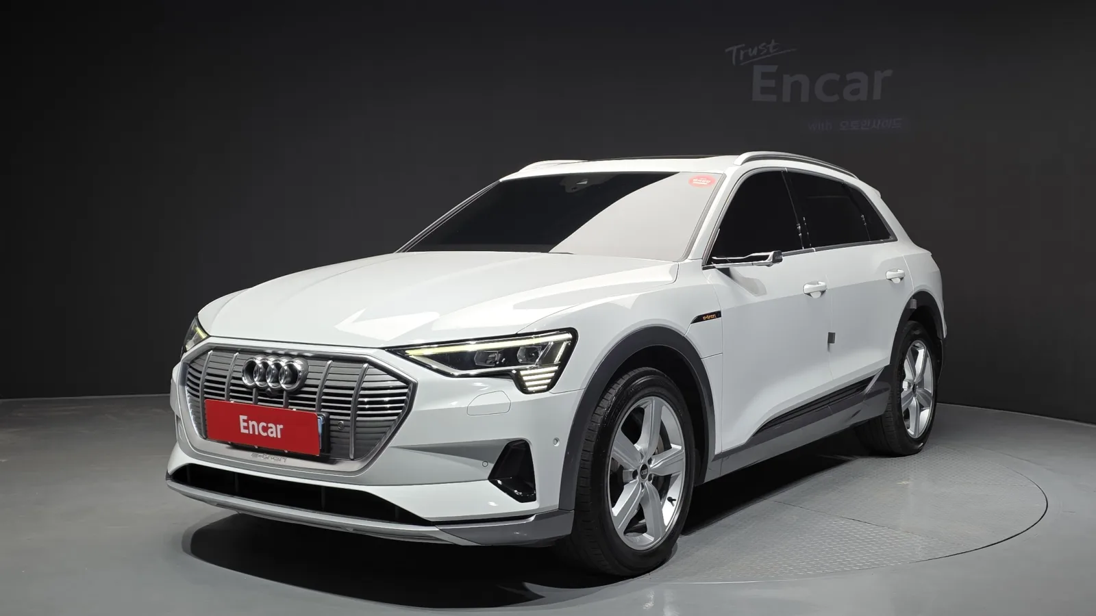 2022 Audi e-tron