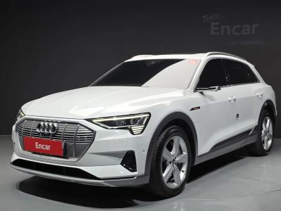 2022 Audi e-tron