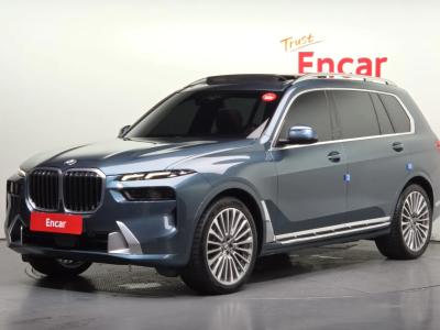 2023 BMW X7