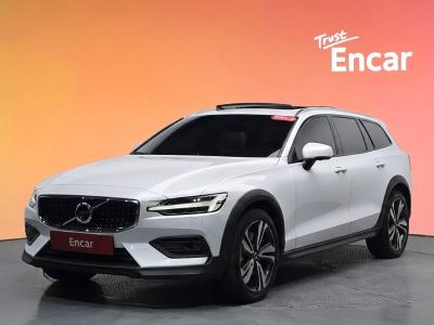 2020 Volvo V60