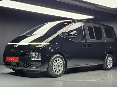 2025 Hyundai Staria