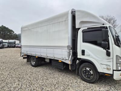 2018 Isuzu Elf