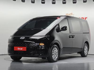 2025 Hyundai Staria