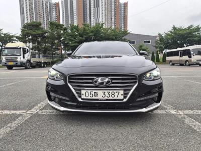2018 Hyundai Grandeur