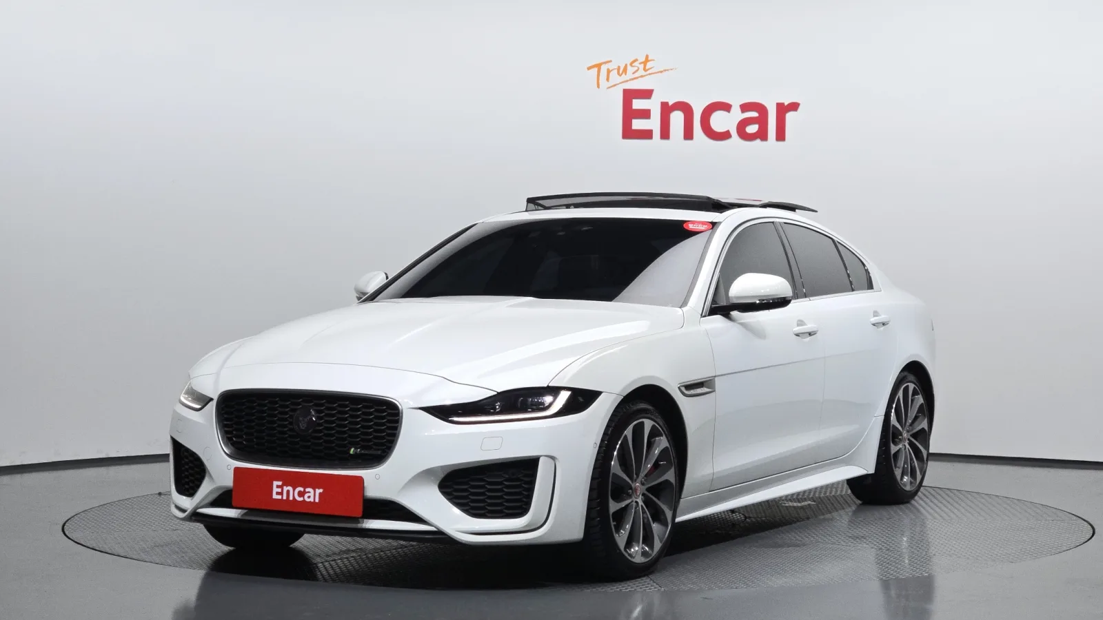 2020 Jaguar XE