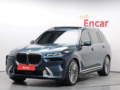 2023 BMW X7