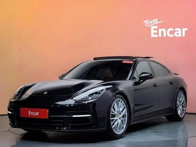 2018 Porsche Panamera