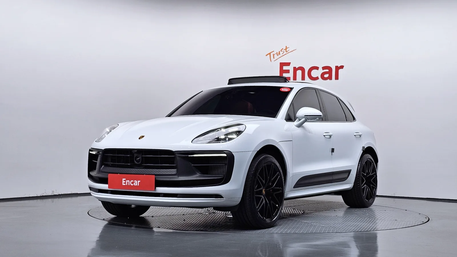 2023 Porsche Macan