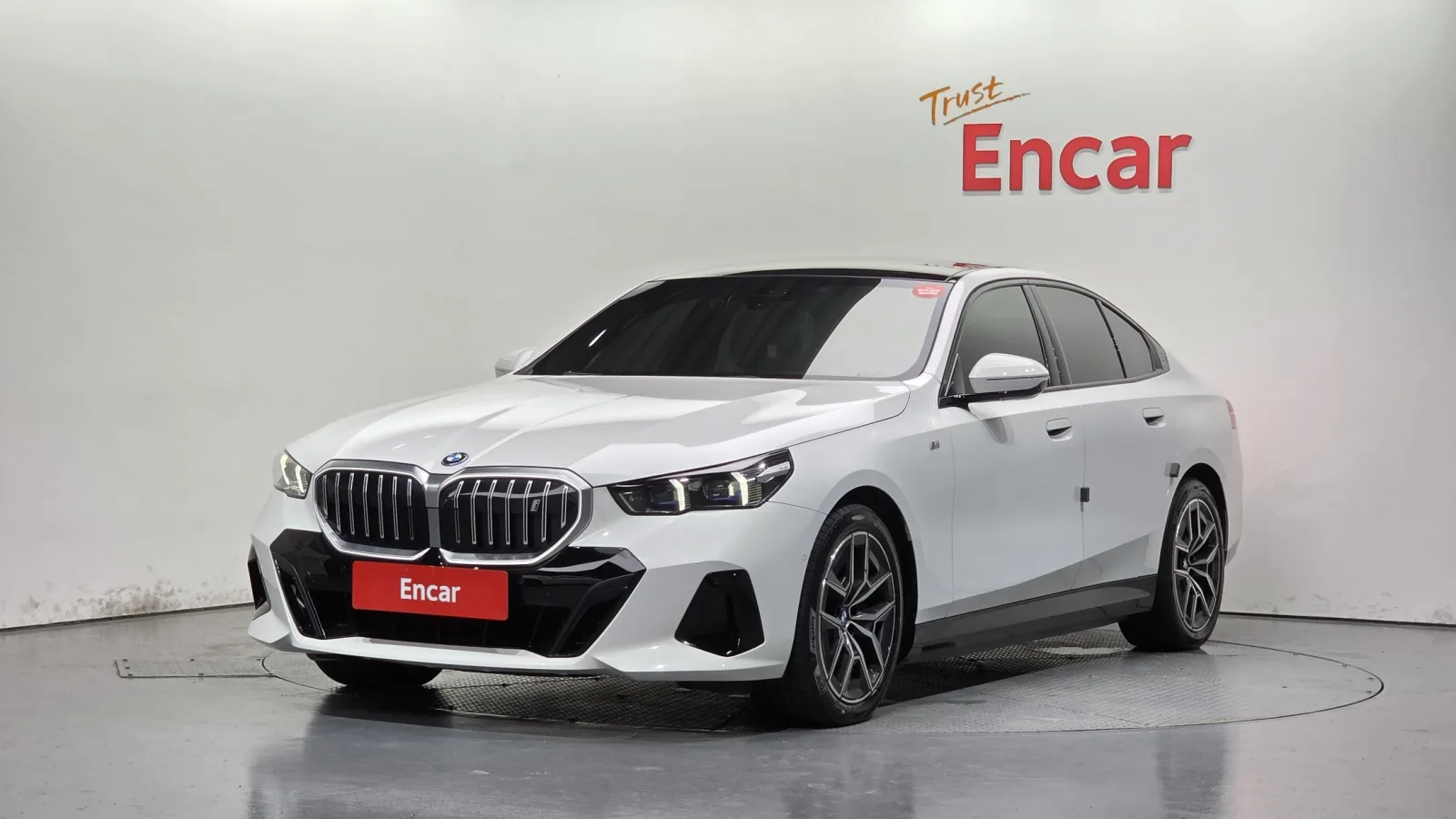 2025 BMW i5