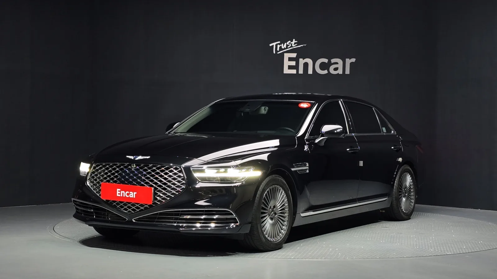 2021 Genesis G90