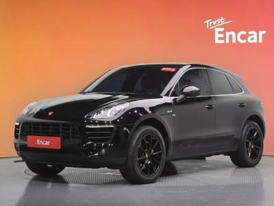 2015 Porsche Macan