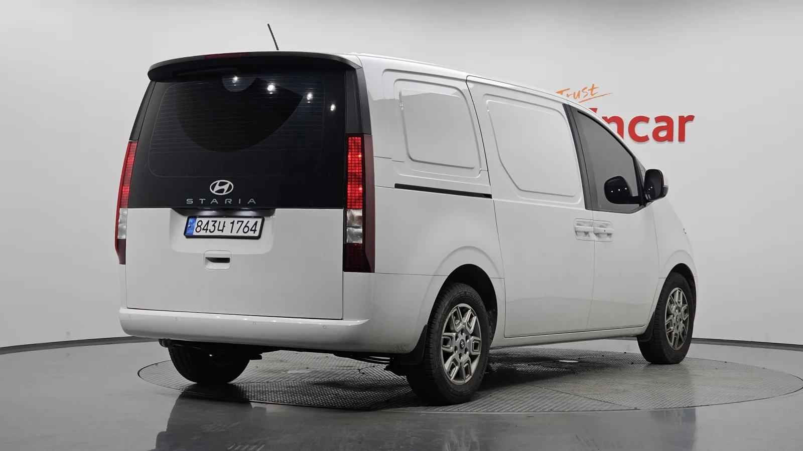2025 Hyundai Staria
