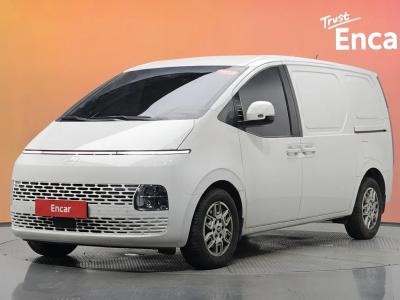 2025 Hyundai Staria