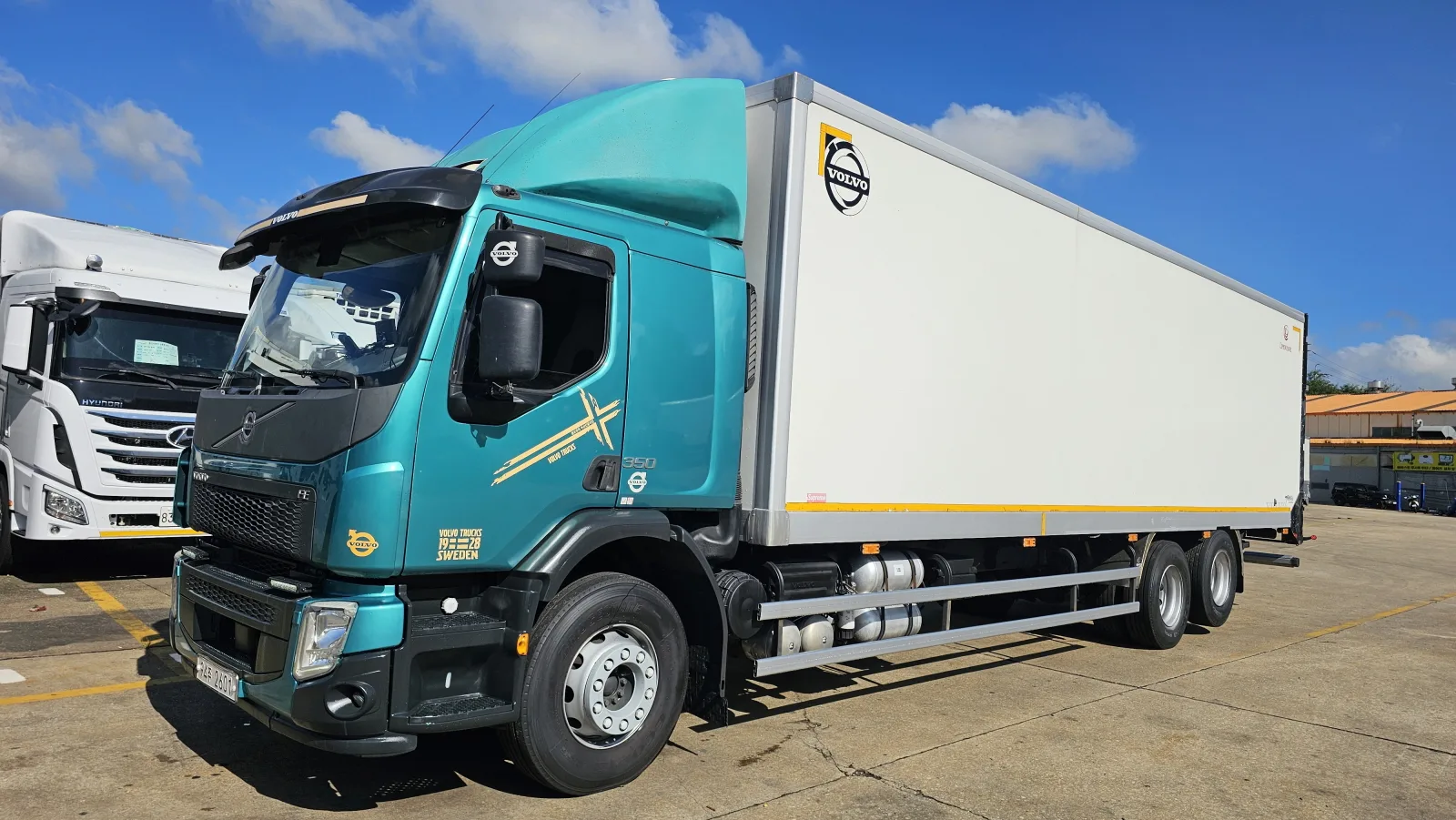 2019 Volvo CargoTruck