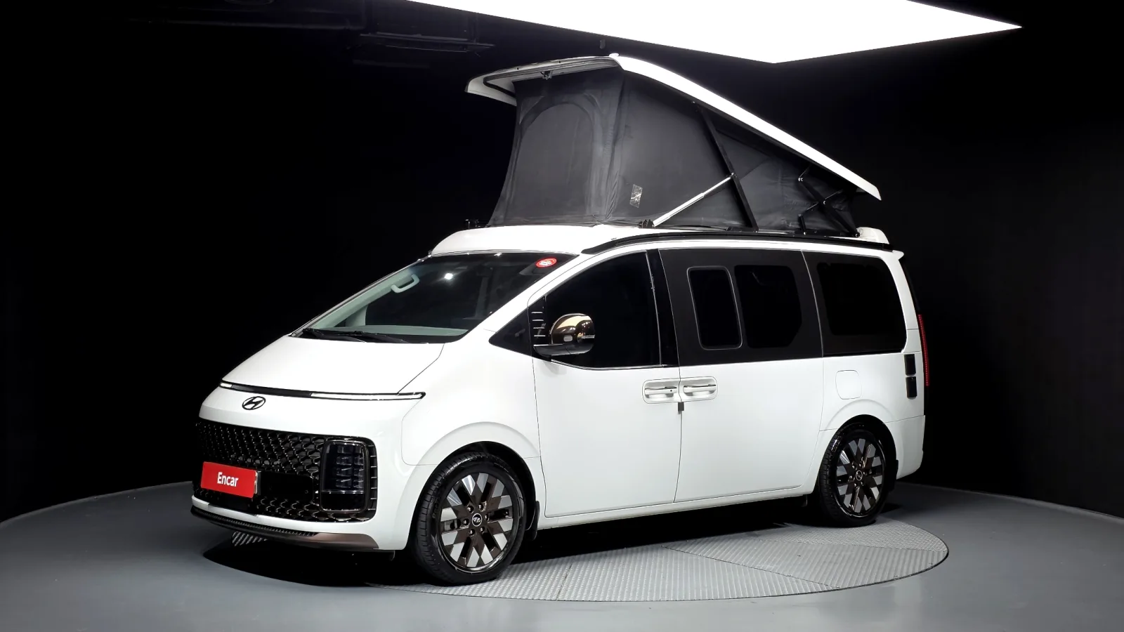 2024 Hyundai Staria