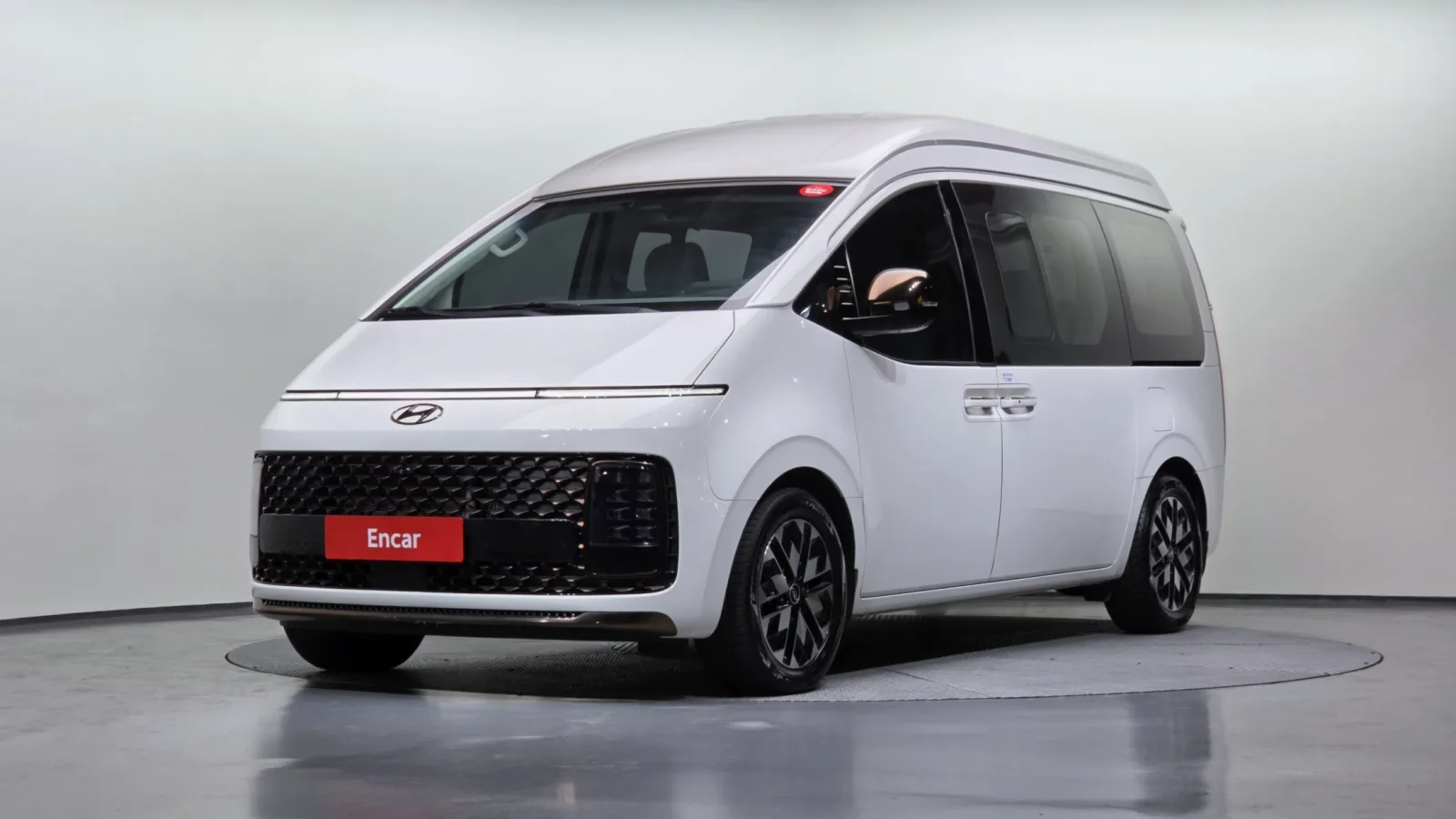 2023 Hyundai Staria