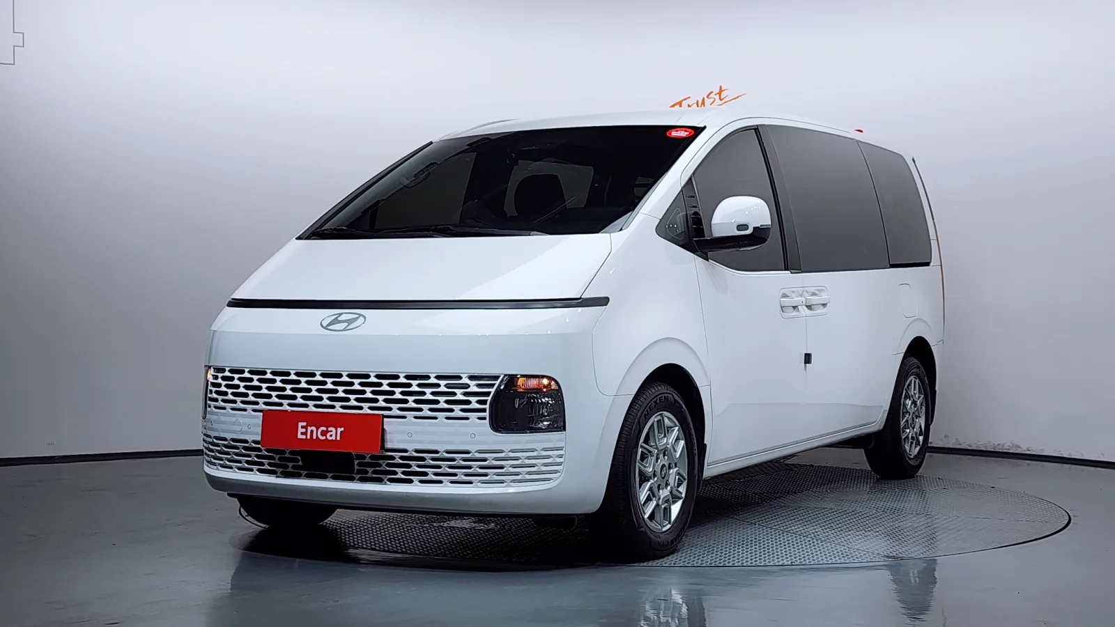 2025 Hyundai Staria