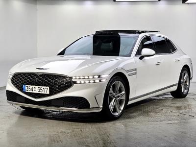 2023 Genesis G90