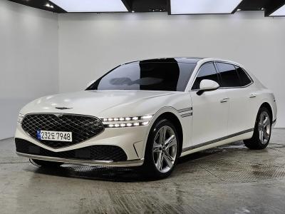 2023 Genesis G90