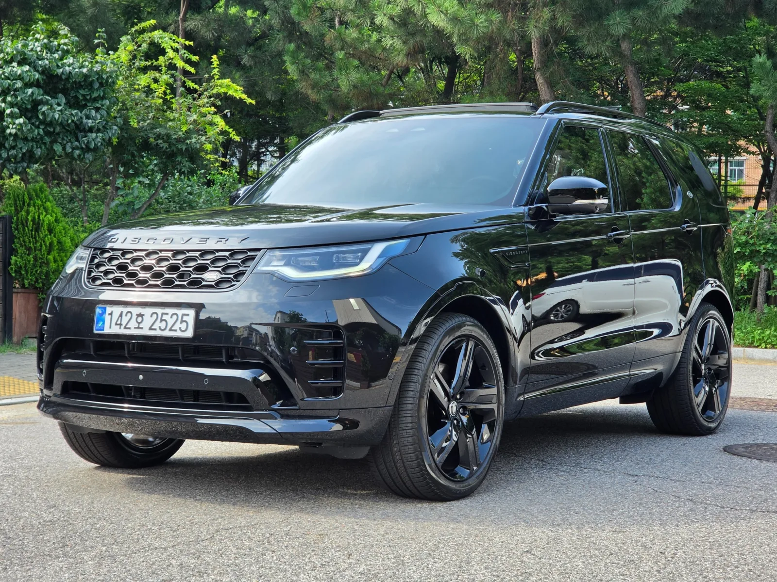 2025 Land Rover Discovery
