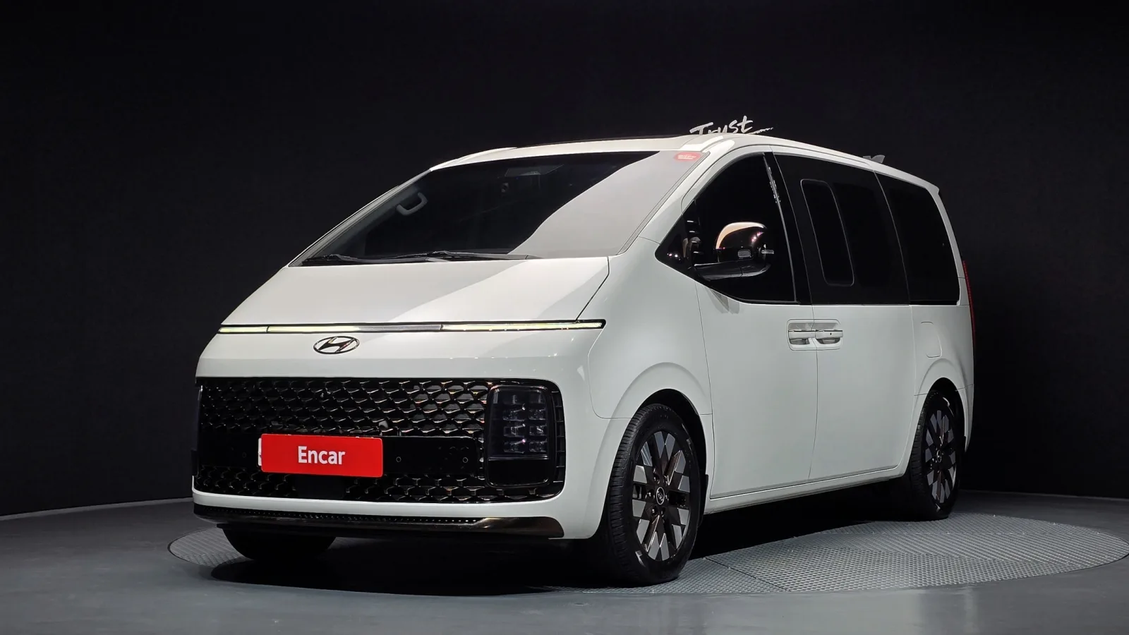 2022 Hyundai Staria