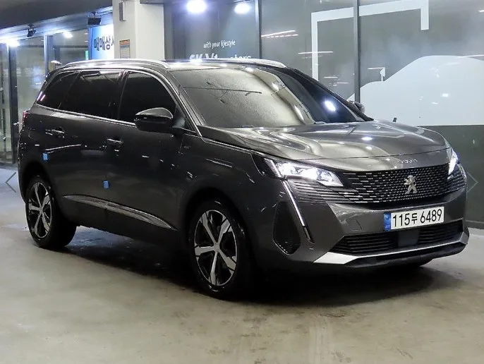 2021 Peugeot 5008